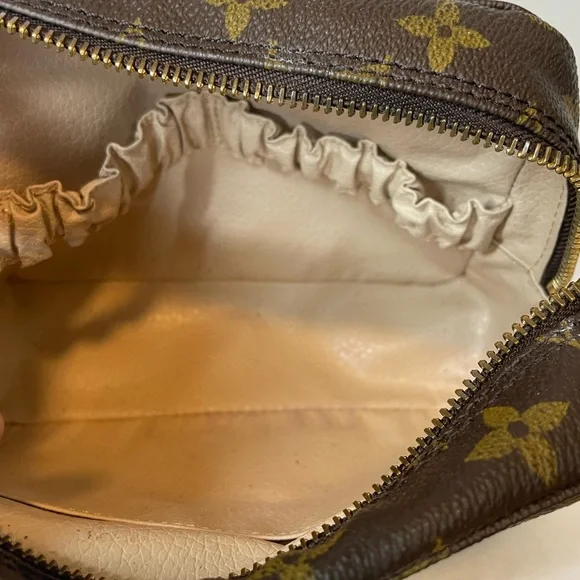 Vintage Louis Vuitton Brown Monogram Clutch Bag: Read Description - Picture 8 of 17